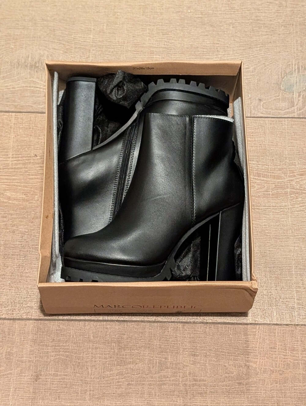 Marco Republic Uganda Sleek Black Platform Ankle Boot Sculpted Block Heel 8.5 - Picture 3 of 10